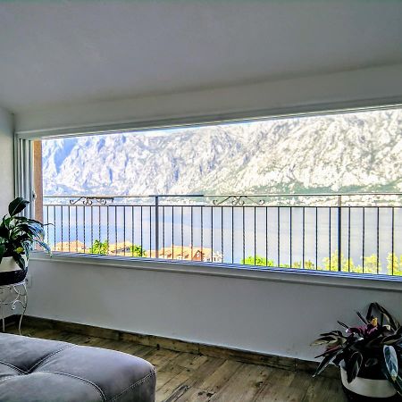 Lux Apartments Fabris Kotor Bagian luar foto