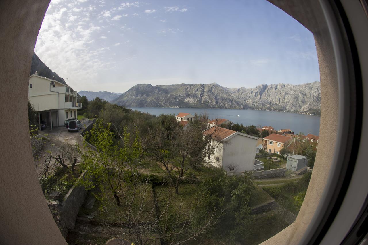 Lux Apartments Fabris Kotor Bagian luar foto