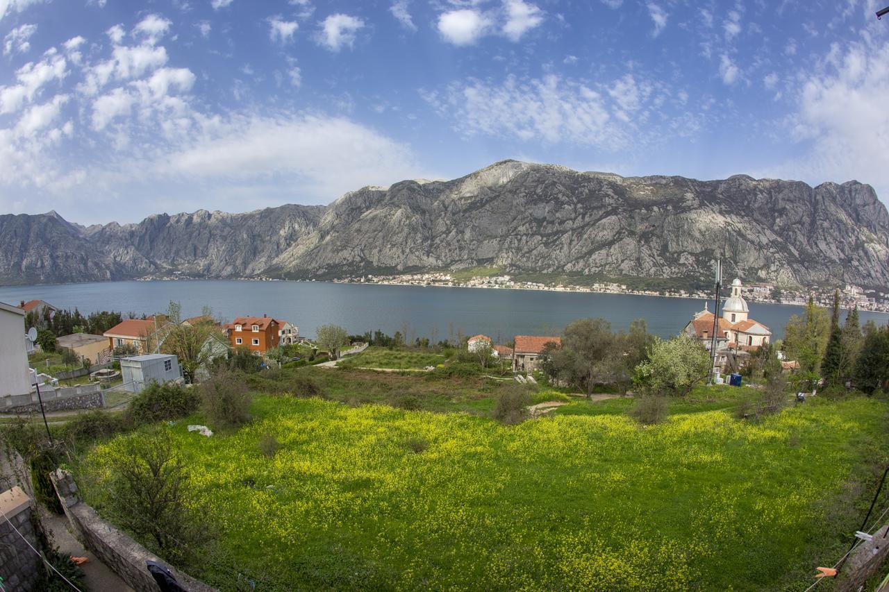 Lux Apartments Fabris Kotor Bagian luar foto